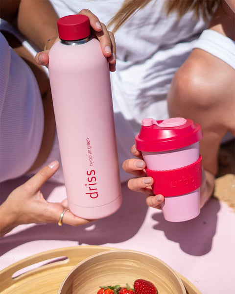 cherry + blush | urbb | biodegradable bamboo coffee cup - porter green | style + sustainability