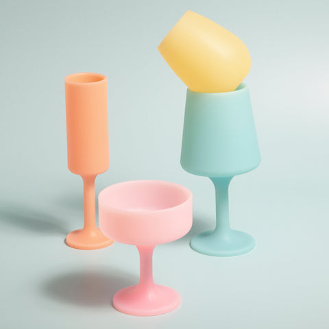 petalo | mecc | silicone unbreakable cocktail glasses - porter green | style + sustainability