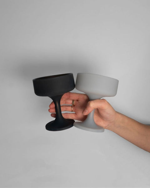 smoke + storm | mecc | silicone unbreakable cocktail glasses - porter green | style + sustainability