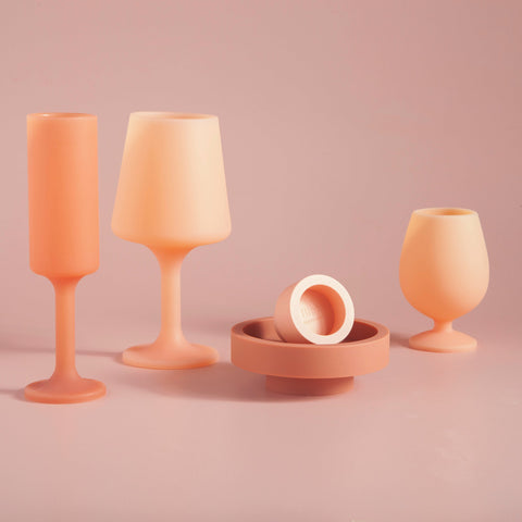 terra + peach | swepp | silicone unbreakable wine glasses - porter green | style + sustainability
